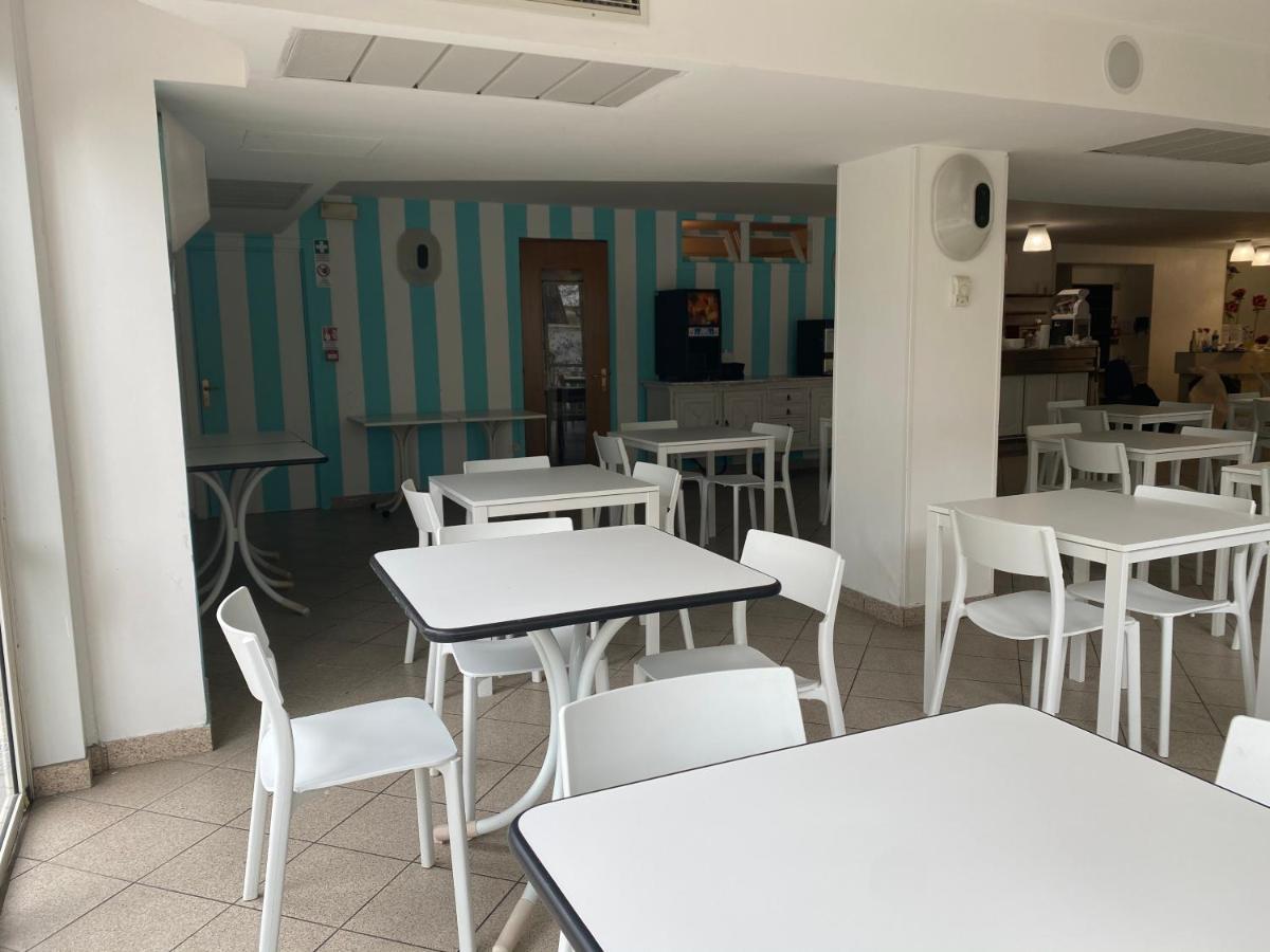 Hotel Modenese Riccione Exterior photo